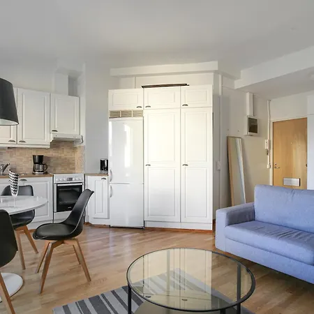 Kotimaailma Kamppi - 2br In The Center With Key Code Apartman Helsinki