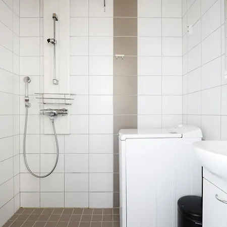 Kotimaailma Kamppi - 2br In The Center With Key Code For 3 Persons 36 3* Helsinki